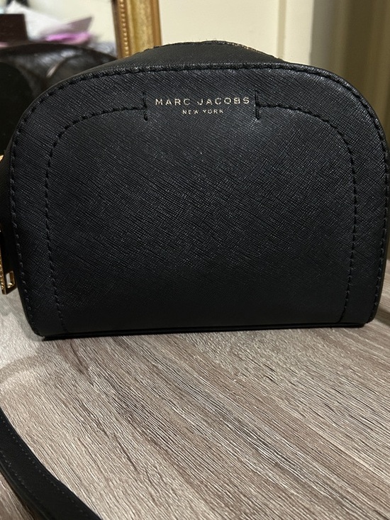 Marc Jacobs Handbags - Marc Jacobs Black Saffiano Crossbody with Gold Hardware